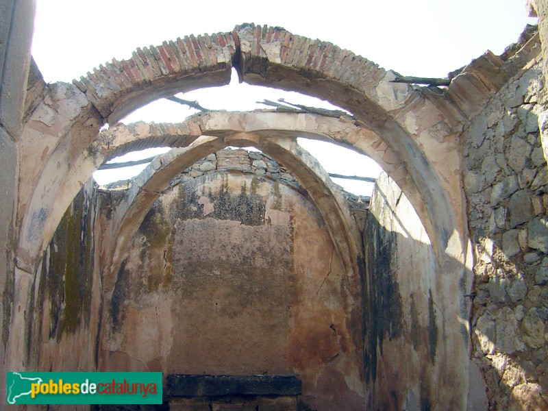Seròs - Capella de Sant Domingo de Valldemóra (Foto: Cos d'Agents rurals -invarquit.cultura.gencat.cat-, 2013) Seròs - Capella de Sant Domingo de Valldemóra