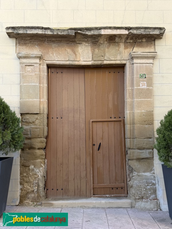Alguaire - Santuari de Santa Maria del Merli. Portada
