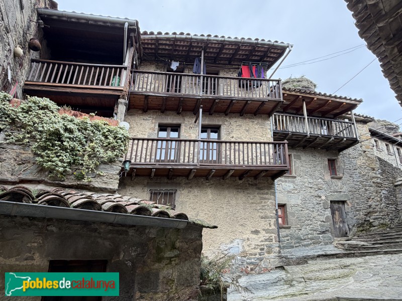 Rupit - Carrer del Fossar, 15-17-19