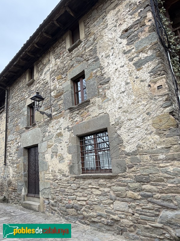 Rupit - Carrer del Coll del Castell