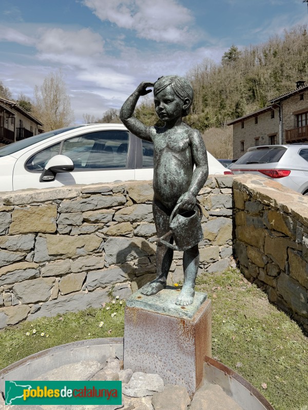 Rupit - Escultura <i>Nena amb regadora</i>