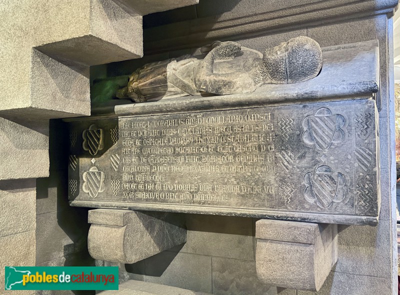Sitges - Església de Sant Bartomeu i Santa Tecla. Sepulcre de Bernat de Fonollar