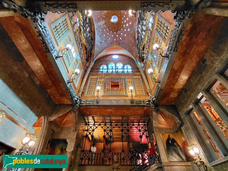 Barcelona - Palau Güell. Cúpula