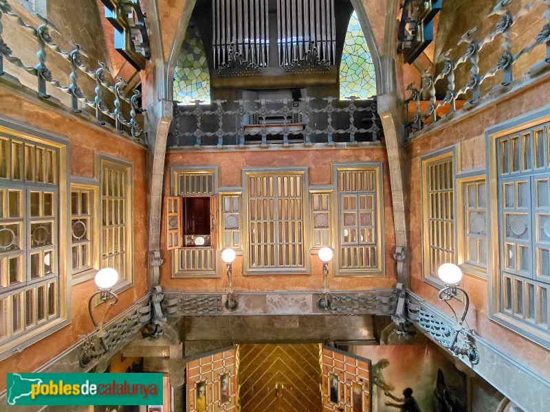 Barcelona - Palau Güell. Visió segon pis