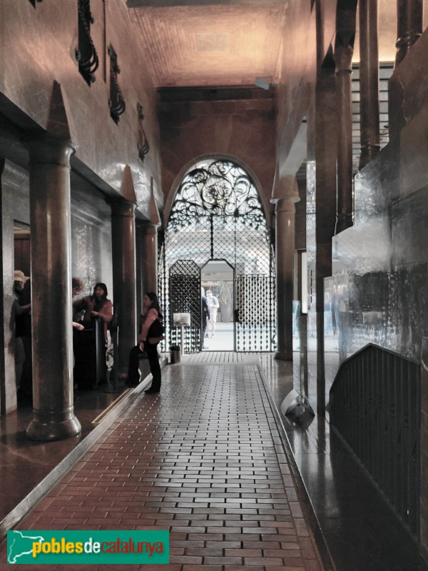 Barcelona - Palau Güell. Cotxera