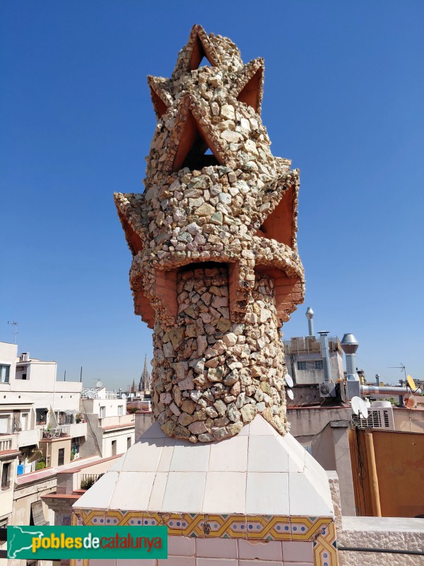 Barcelona - Palau Güell. Xemeneia
