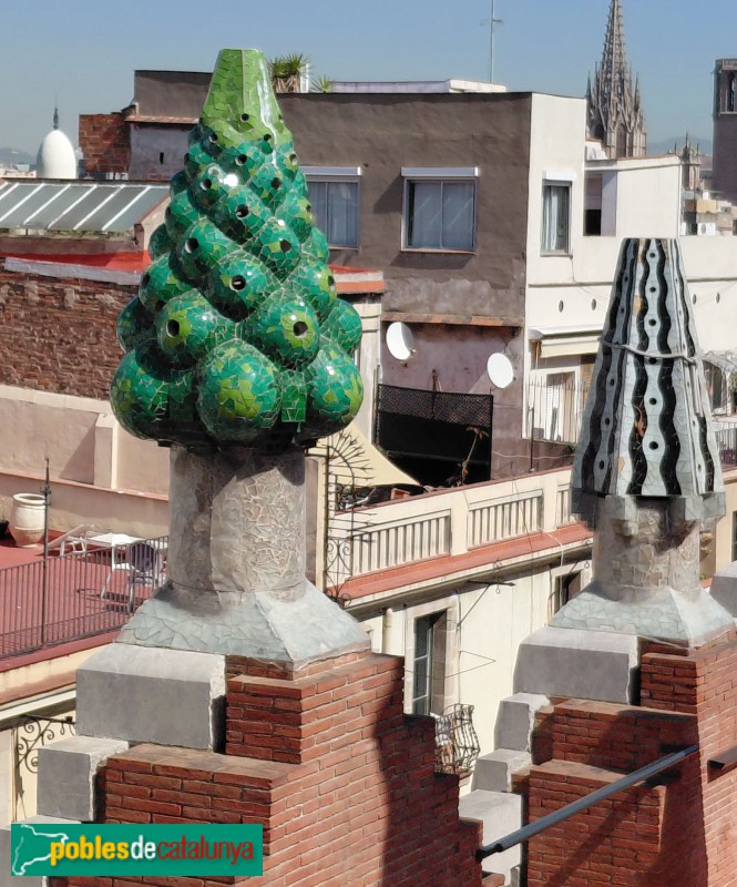 Barcelona - Palau Güell. Xemeneies