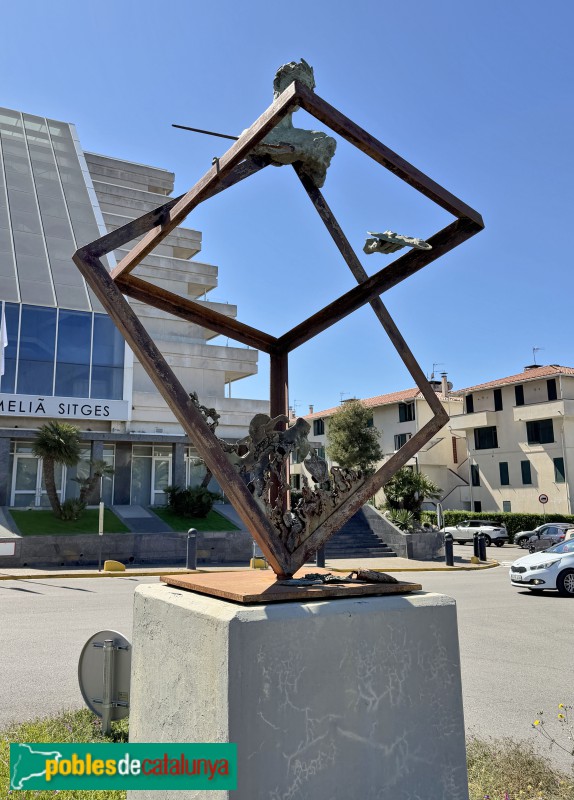 Sitges - Escultura <i>Pinzellades en el Temps</i>