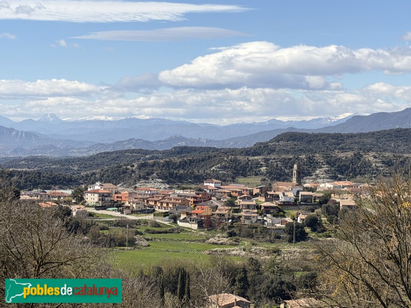 L'esquirol - Nucli de l'Esquirol, amb l'església a mà dreta (Foto: Albert Esteves, 2026) L'esquirol - Nucli de l'Esquirol, amb l'església a mà dreta