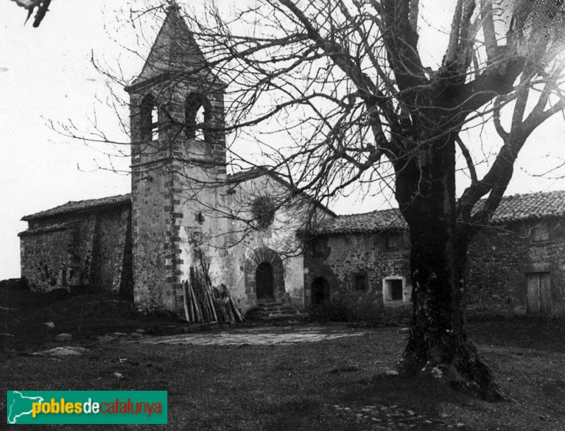 L'Esquirol - Santuari de la M.D. de Cabrera (Foto: <i>Juli Vintró -Arxiu Fotogràfic Centre Excursionista de Catalunya</i>, 1890-1911) L'Esquirol - Santuari de la M.D. de Cabrera