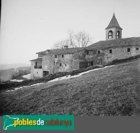 L'Esquirol - Santuari de la M.D. de Cabrera (Foto: <i>Marcel·lí Gausachs -Arxiu Fotogràfic Centre Excursionista de Catalunya</i>, 1926) L'Esquirol - Santuari de la M.D. de Cabrera