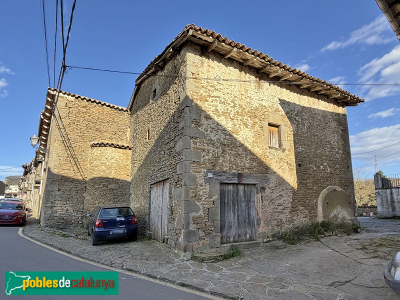 L'Esquirol - Cantonigròs. Carrer Major (Foto: Albert Esteves, 2026) L'Esquirol - Cantonigròs. Carrer Major