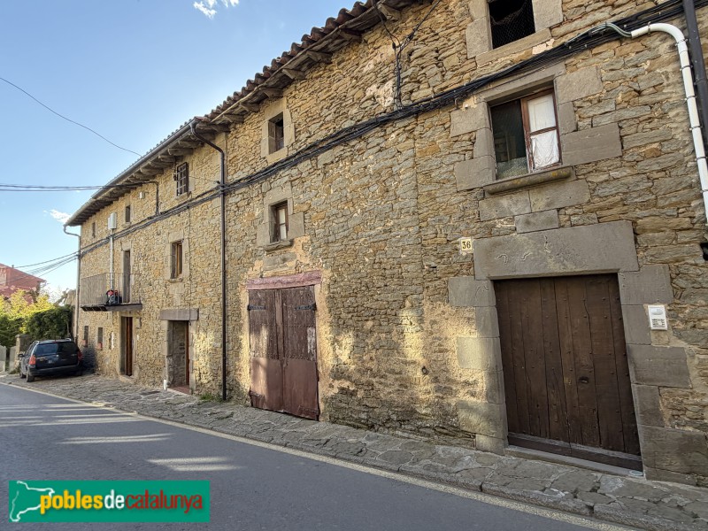 L'Esquirol - Cantonigròs. Carrer Major (Foto: Albert Esteves, 2026) L'Esquirol - Cantonigròs. Carrer Major