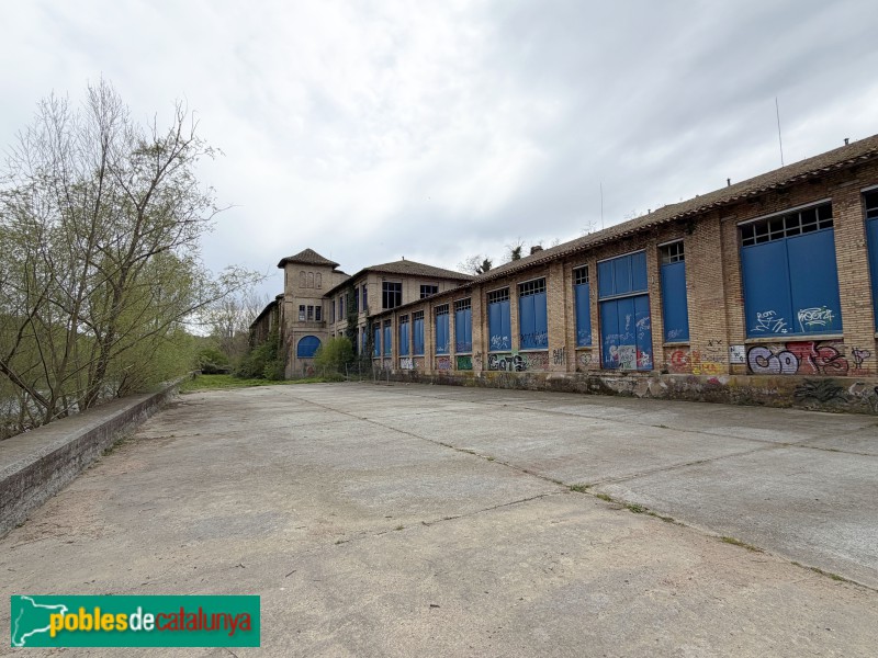 Roda de Ter - Fàbrica <i>la Blava</i> (Foto: Albert Esteves, 2026) Roda de Ter - Fàbrica <i>la Blava</i>