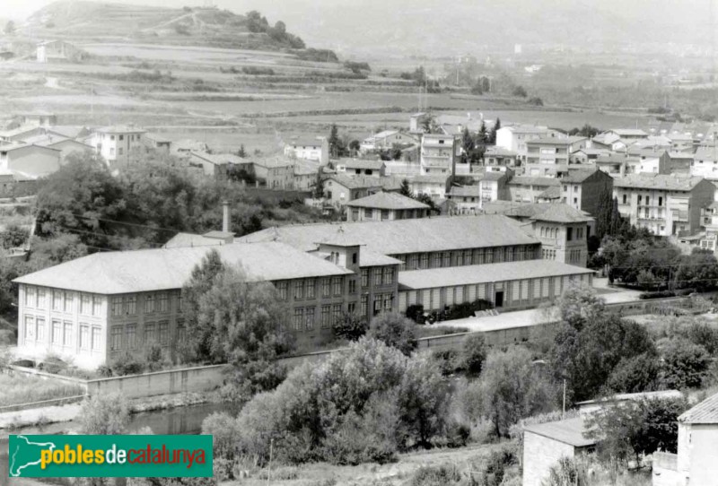 Roda de Ter - Fàbrica <i>la Blava</i> (Foto: <i>A. Erra, A. Farrés -invarquit.cultura.gencat.cat-</i>, 1992) Roda de Ter - Fàbrica <i>la Blava</i>