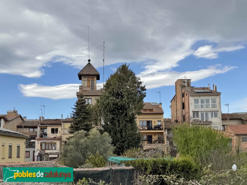 Roda de Ter - Torre de Can Planoles (Foto: Albert Esteves, 2026) Roda de Ter - Torre de Can Planoles