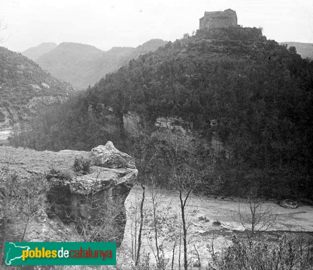Les Masies de Roda - Monestir de Sant Pere de Casserres (Foto: <i>Frederic Juandó - Arxiu Centre Excursionista de Catalunya-</i>, 1900-30) Les Masies de Roda - Monestir de Sant Pere de Casserres