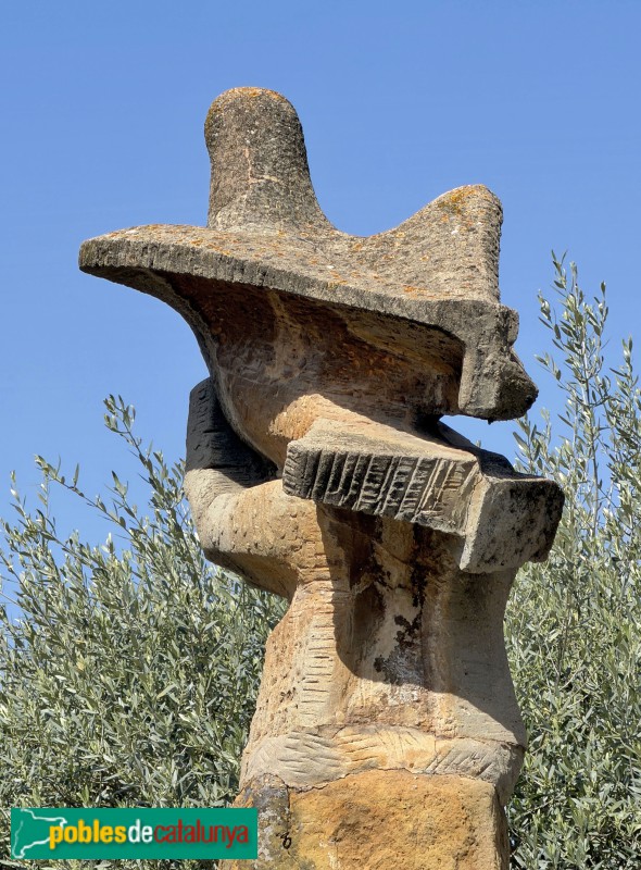 Taradell - Escultura <i>Exaltació a la Vida i a la Pau</i> (Foto: Albert Esteves, 2026) Taradell - Escultura <i>Exaltació a la Vida i a la Pau</i>