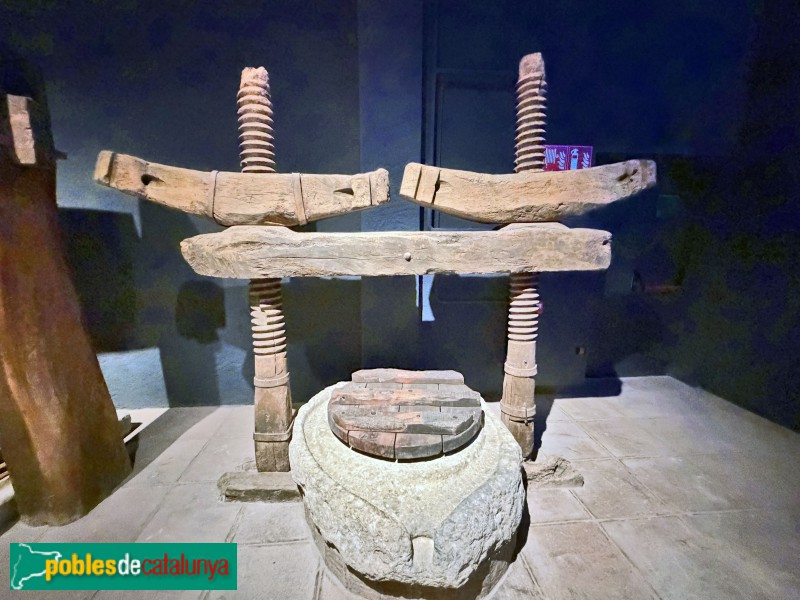 Reus - Museu d'Art i Història de Reus. Premsa de doble caragol