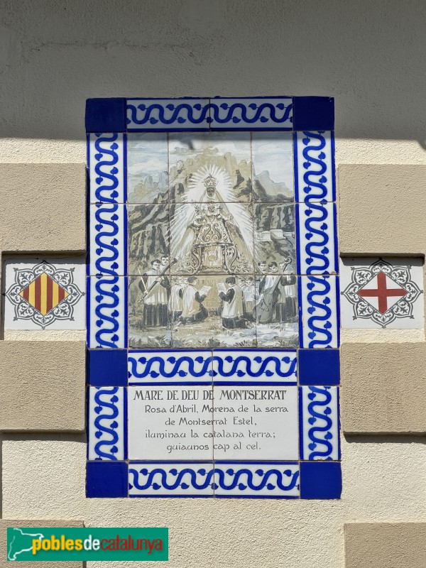 Taradell - Plafó ceràmic de la Mare de Déu de Montserrat (segle XX) (Foto: Albert Esteves, 2026) Taradell - Plafó ceràmic de la Mare de Déu de Montserrat (segle XX)