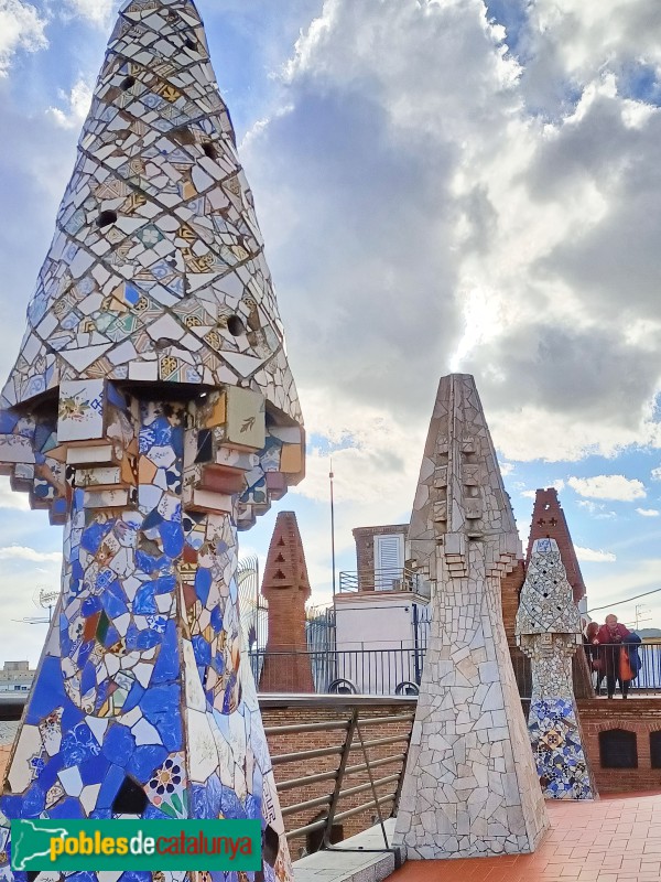 Barcelona - Palau Güell. Xemeneies (Foto: Anna Corcoll, 2022) Barcelona - Palau Güell. Xemeneies