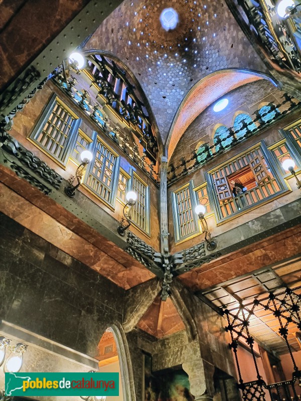 Barcelona - Palau Güell. Interior (Foto: Anna Corcoll, 2022) Barcelona - Palau Güell. Interior