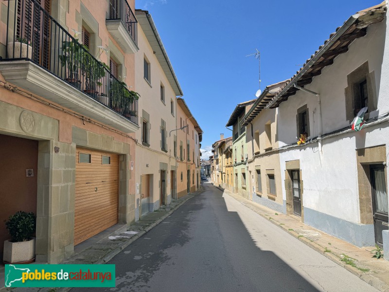 Sant Julià de Vilatorta - Carrer de la Mercè (Foto: Albert Esteves, 2026) Sant Julià de Vilatorta - Carrer de la Mercè