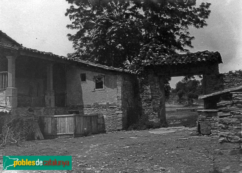 Sant Julià de Vilatorta - L'Albereda (Foto: Josep M. Armengol -Arxiu Fotogràfic Centre Excursionista de Catalunya-, 1899-1905) Sant Julià de Vilatorta - L'Albereda