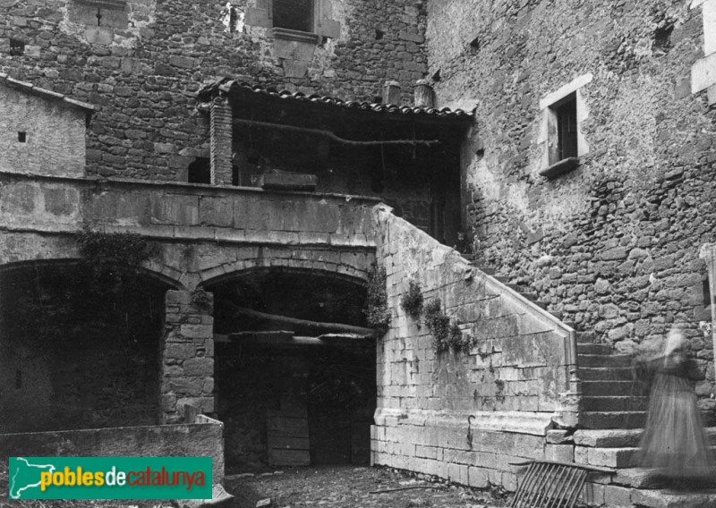 Sant Gregori - Castell de Cartellà (Foto: <i>Juli Vintró -Arxiu Fotogràfic Centre Excursionista de Catalunya-</i>, 1890-1911) Sant Gregori - Castell de Cartellà