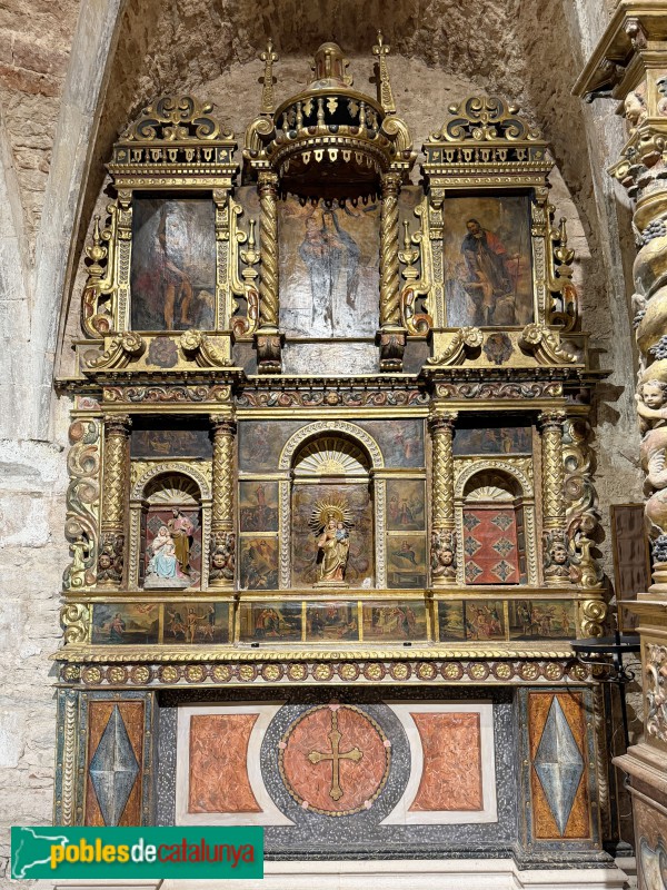 Església de Santa Maria de Vilalleons - Retaule de la M.D. del Roser (Foto: Albert Esteves, 2026) Església de Santa Maria de Vilalleons - Retaule de la M.D. del Roser