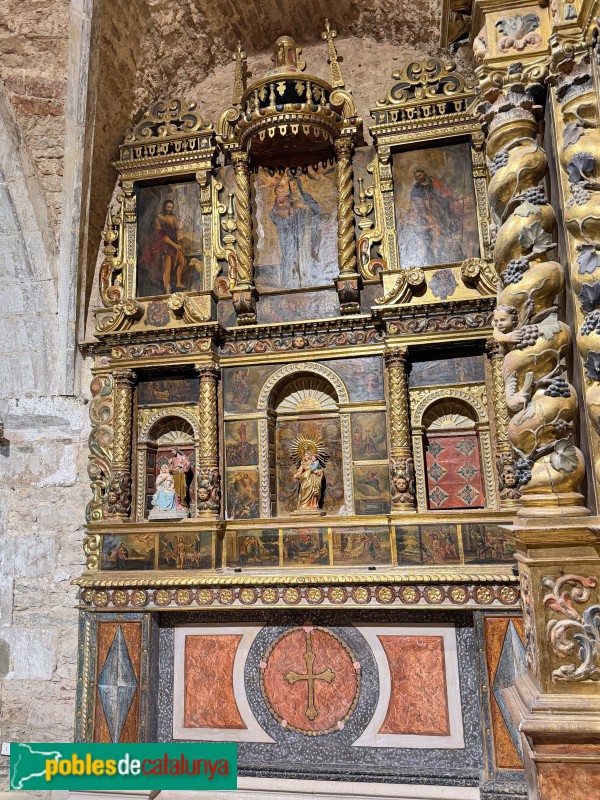 Església de Santa Maria de Vilalleons - Retaule de la M.D. del Roser (Foto: Albert Esteves, 2026) Església de Santa Maria de Vilalleons - Retaule de la M.D. del Roser