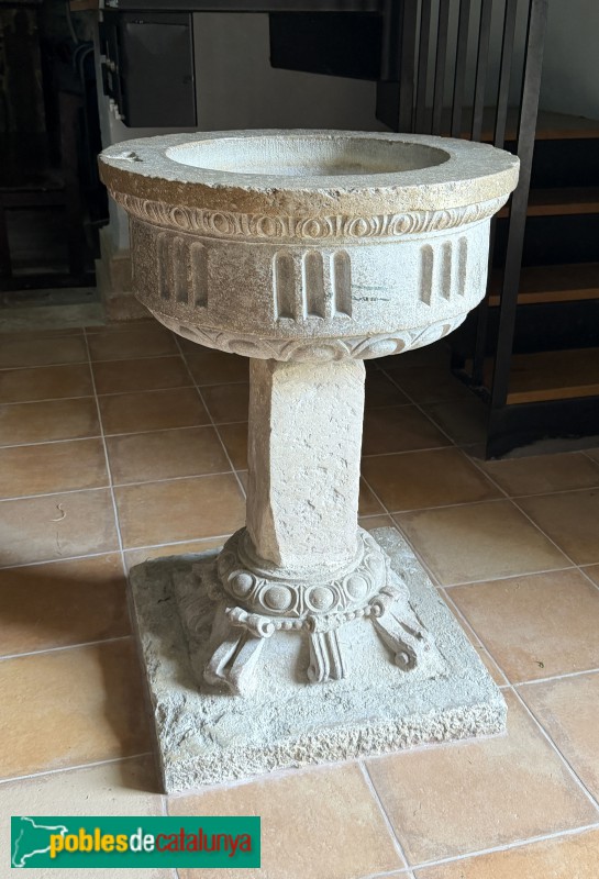 Balenyà - Santuari de la M.D. de l'Ajuda. Pica baptismal (segle XVII)