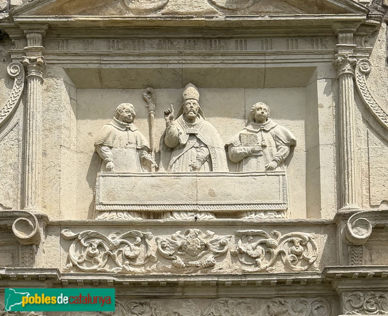Balenyà - Santuari de la M.D. de l'Ajuda. Portada