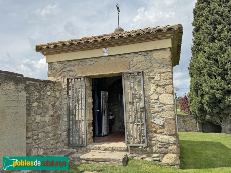 Balenyà - Santuari de la M.D. de l'Ajuda. Comunidor