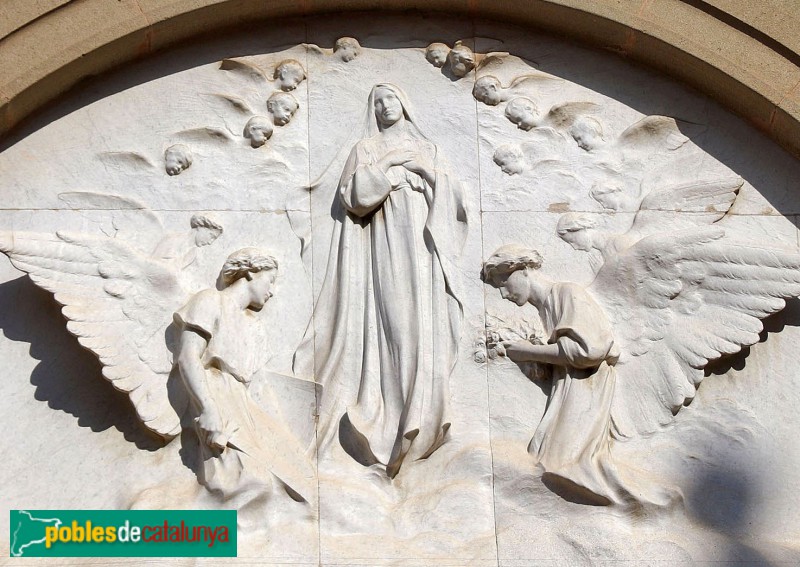 Manlleu - Església de Santa Maria. Relleu de l'Assumpció de Maria -Josep Llimona, 1918-