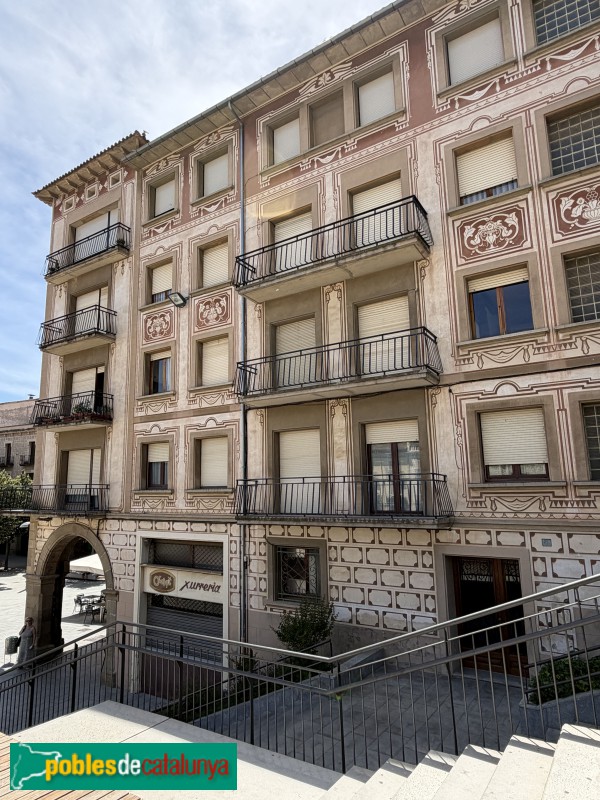 Manlleu - Plaça Fra Bernadí, 1