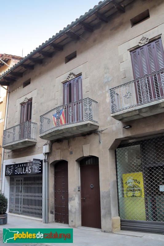 Manlleu - Carrer del Pont, 27 (Foto: Albert Esteves, 2023) Manlleu - Carrer del Pont, 27
