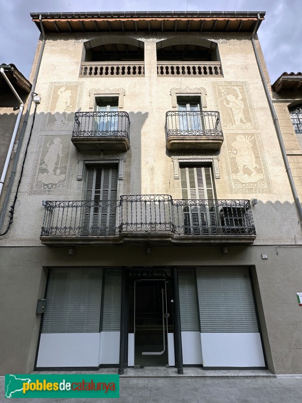 Manlleu - Carrer del Pont, 29 (Foto: Albert Esteves, 2023) Manlleu - Carrer del Pont, 29