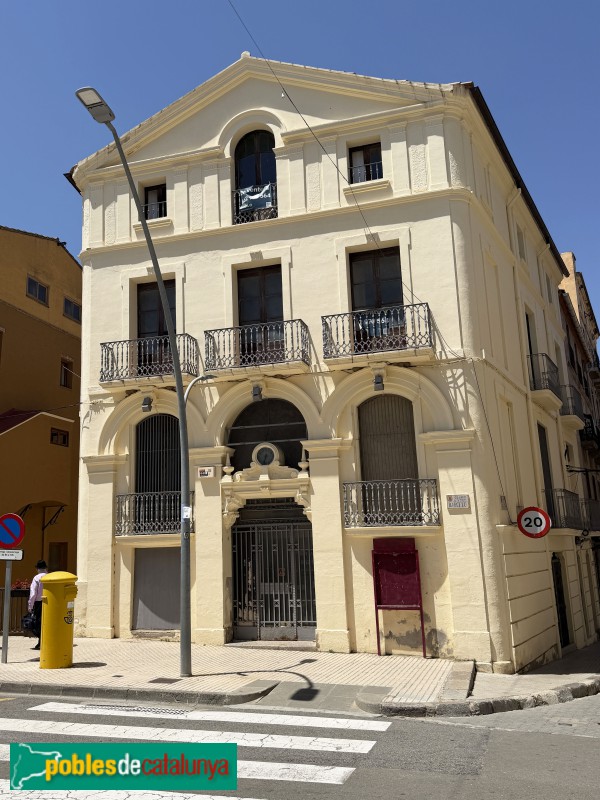 Falset - Edifici del Banc Central (Foto: Albert Esteves, 2026) Falset - Edifici del Banc Central