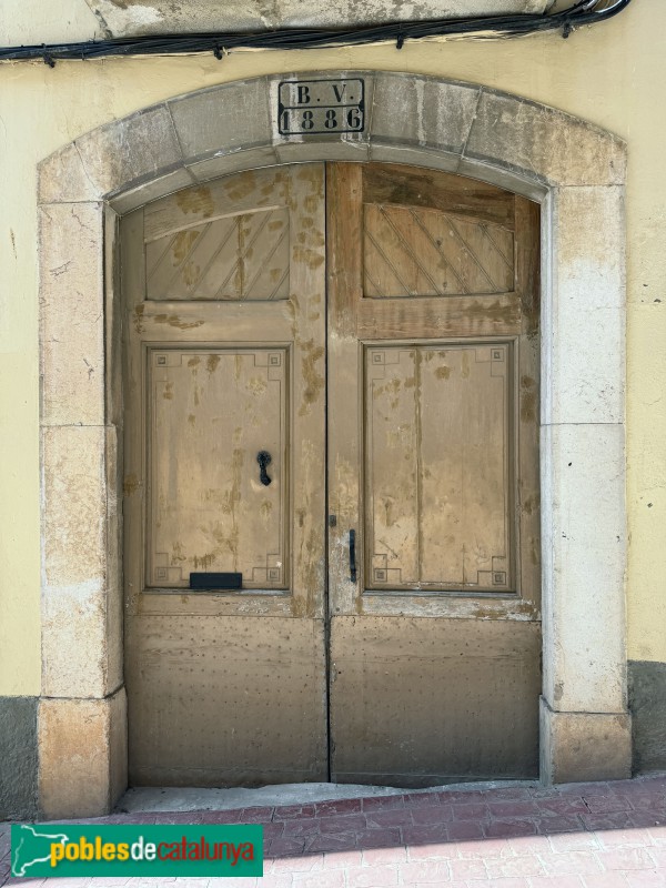 Capçanes - Carrer Major. Cal Batista
