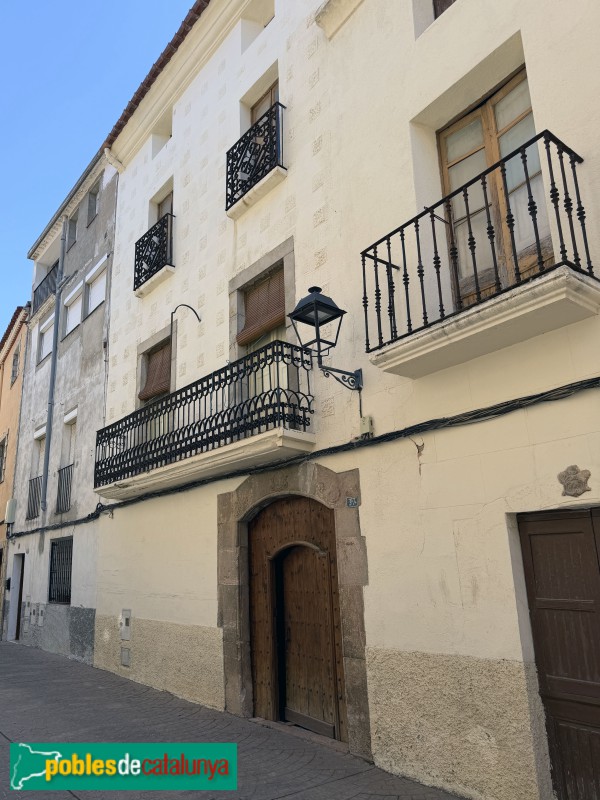 Ulldemolins - Carrer Major. Cal Nebot (Foto: Albert Esteves, 2026) Ulldemolins - Carrer Major. Cal Nebot