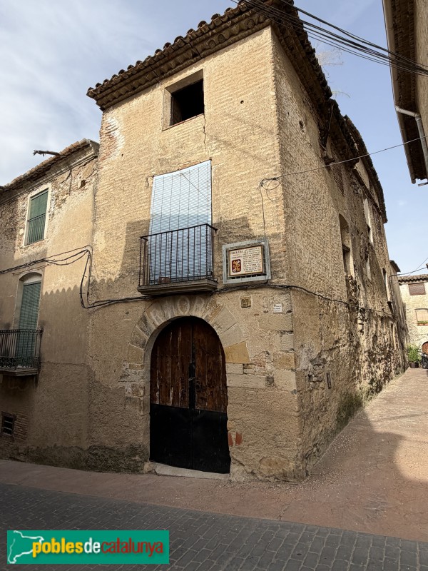 Poboleda - Carrer Major. Casa natal de Benet Viñes (Foto: Albert Esteves, 2026) Poboleda - Carrer Major. Casa natal de Benet Viñes