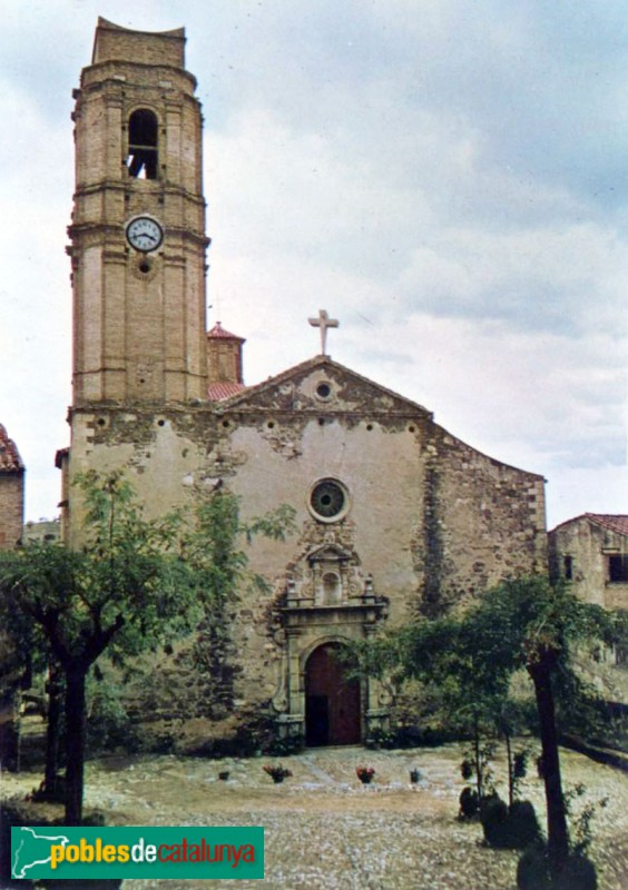 Gratallops - Església de Sant Llorenç (anys setanta del segle XX) Gratallops - Església de Sant Llorenç (anys setanta del segle XX)