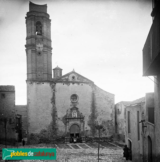 Gratallops - Església de Sant Llorenç (Foto: <i>Josep Salvany -Fons Salvany. Biblioteca de Catalunya-</i>, 1922) Gratallops - Església de Sant Llorenç