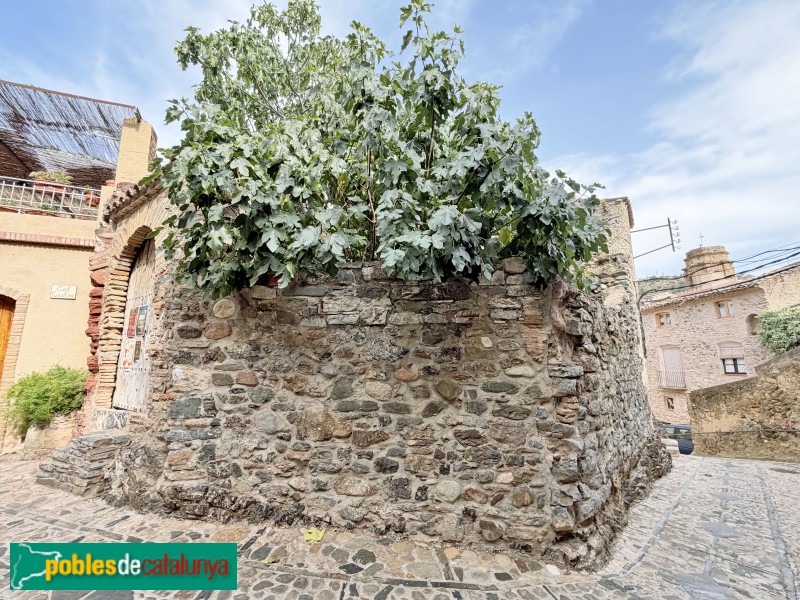Torroja del Priorat - Torre Roja