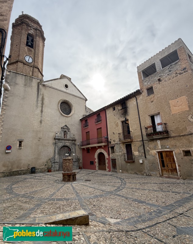 Torroja del Priorat - Plaça de l'Església (Foto: Albert Esteves, 2026) Torroja del Priorat - Plaça de l'Església