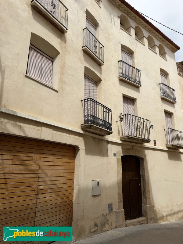 El Masroig - Carrer Major. Cal Serraller (Foto: Albert Esteves, 2026) El Masroig - Carrer Major. Cal Serraller