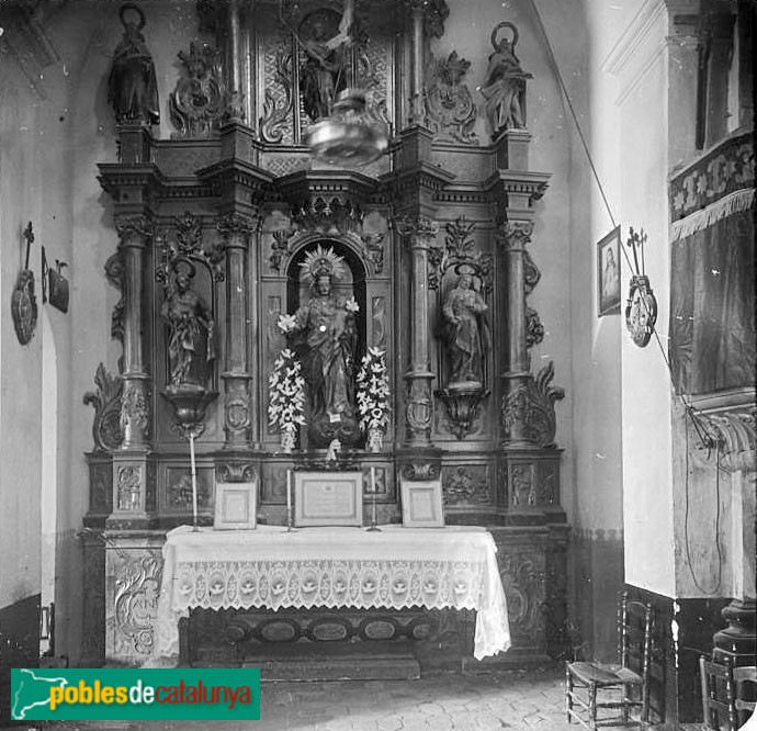 El Molar - Església de Sant Roc. Altar del Roser (Foto: Josep Salvany -Fons Salvany, Biblioteca de Catalunya-, 1923) El Molar - Església de Sant Roc. Altar del Roser