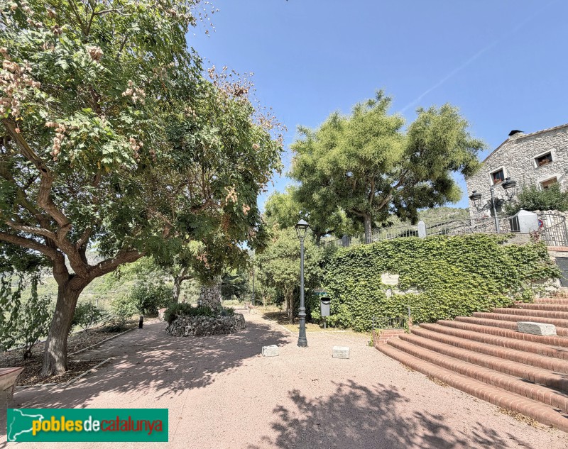 Pradell de la Teixeta - Plaça dels Vellets (Foto: Albert Esteves, 2026) Pradell de la Teixeta - Plaça dels Vellets