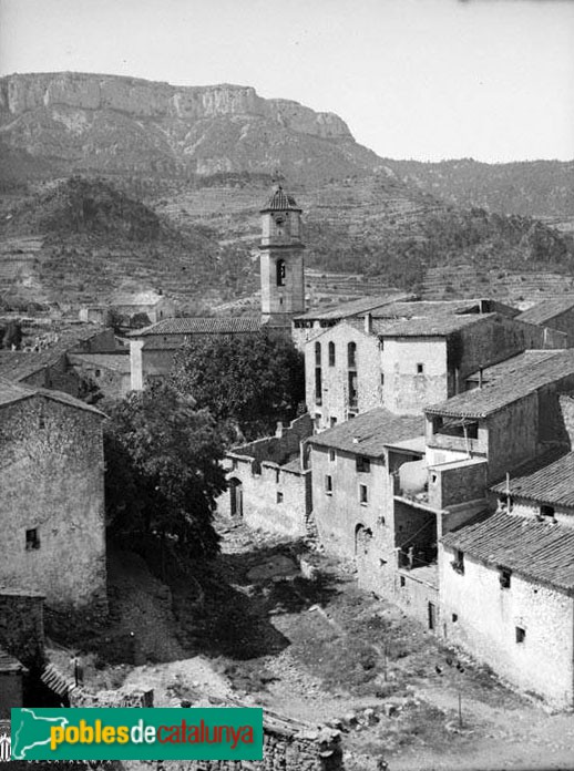 La Torre de Fontaubella - Església de Santa Maria (Foto: Antoni Maymó -Arxiu Fotogràfic Centre Excursionista de Catalunya, 1945-60) La Torre de Fontaubella - Església de Santa Maria
